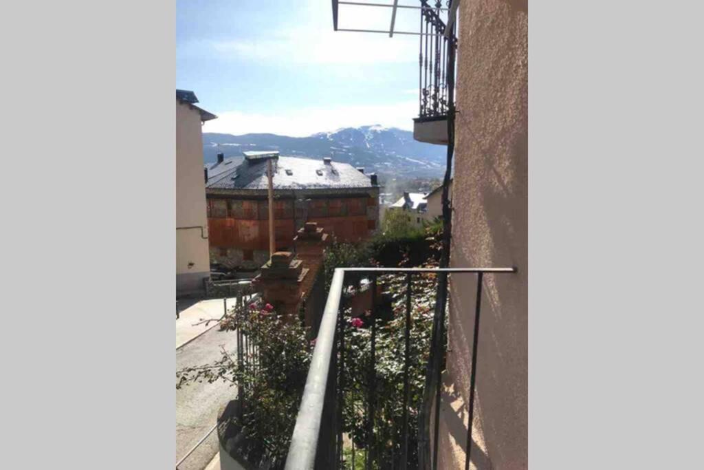 Puigcerda Centro. Acogedor Apartament En El Pueblo Buitenkant foto