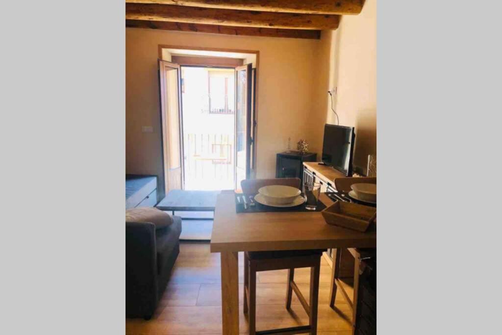 Puigcerda Centro. Acogedor Apartament En El Pueblo Buitenkant foto