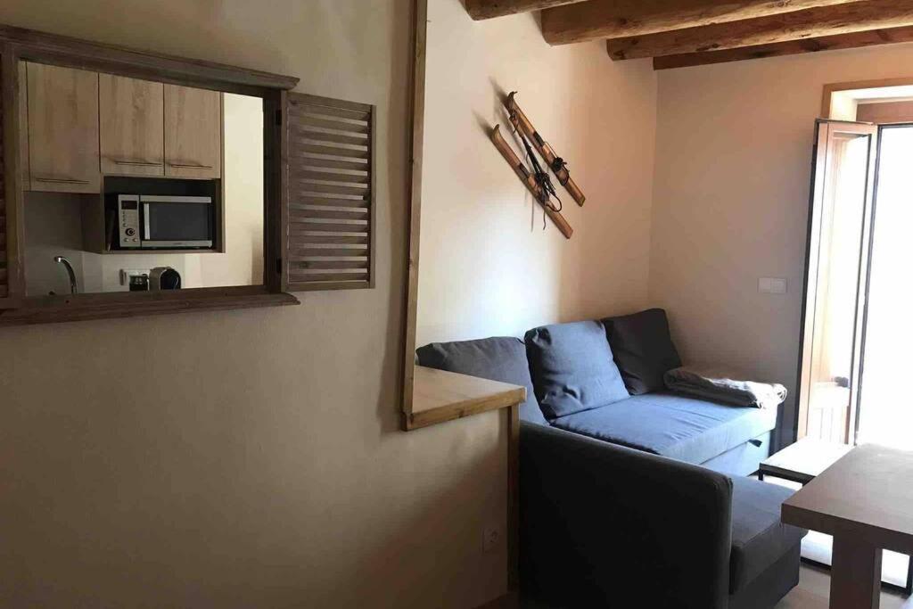 Puigcerda Centro. Acogedor Apartament En El Pueblo Buitenkant foto